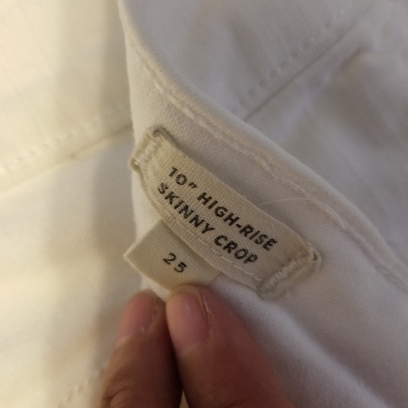 Madewell 10" High_rise Skinny Crop Color White Size 25 Button front - Picture 7 of 12